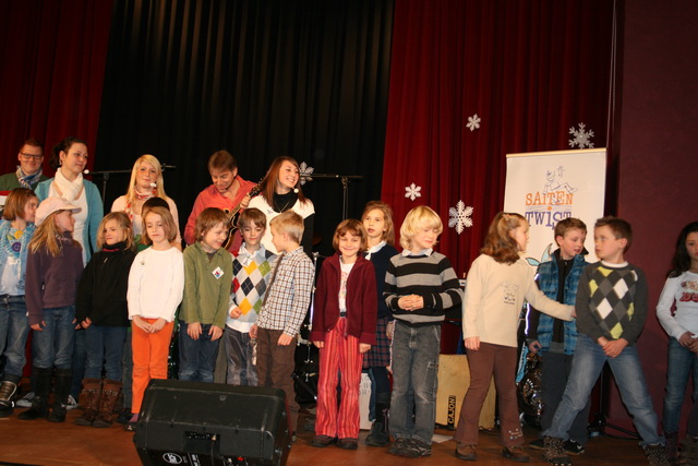 gal/2010/2010 Saitentwist Haus Fuhr Werden 4.12.Rotnasen und Gluehwangen/2010 Saitentwist Haus Fuhr Werden 4.12. Rotwangen u Gluehnasen 067.jpg